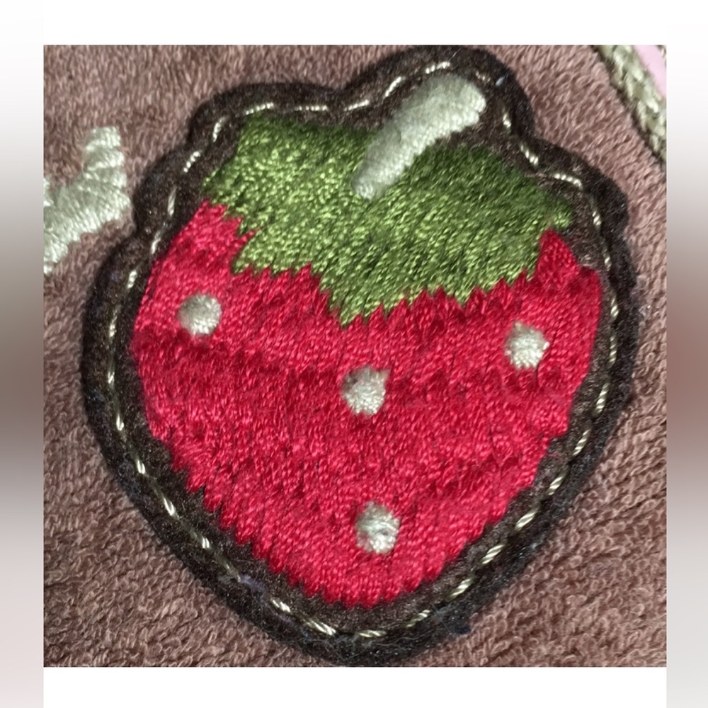 SOLD *Host Pick* Juicy Couture Princess Strawberry Wallet - Picture 8 of 13